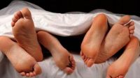Gila!, Pasutri Ajak Anaknya Hubungan Badan Treesome hingga Hamil dan Melahirkan